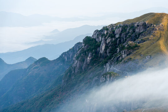 深秋时节的武功山