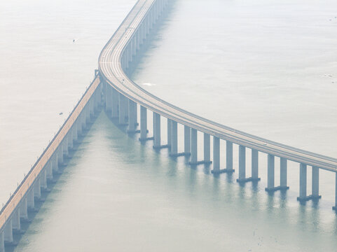 航拍福建平潭海峡公铁两用大桥