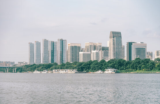 广西柳州柳江江滨城市风光