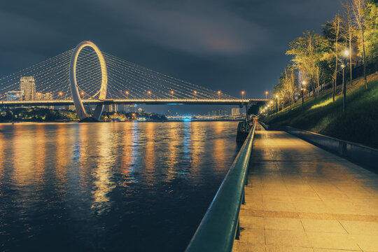 柳州白沙大桥和沿江亲水平台