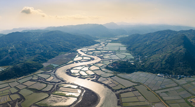 航拍福建霞浦虎屿岛滩涂养殖