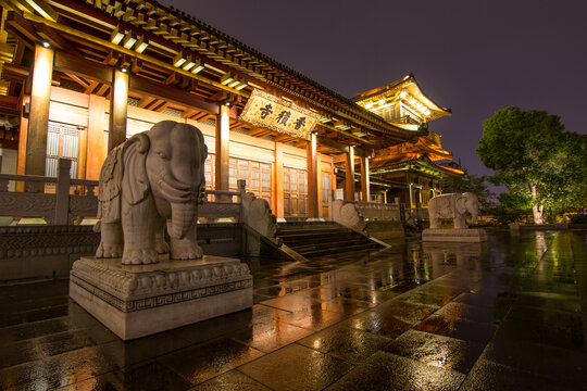 杭州香积寺夜景