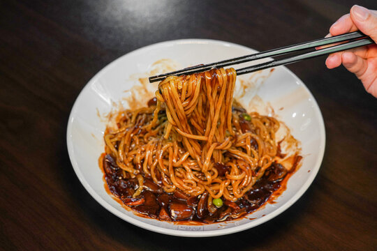 韩式炸酱面韩国料理美食