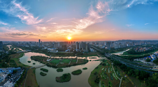 南宁市明月湖湿地公园晚霞