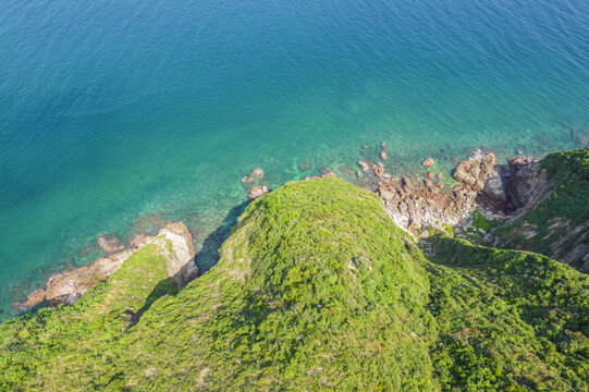 海边悬崖峭壁