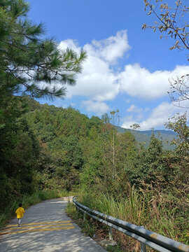 户外山区道路