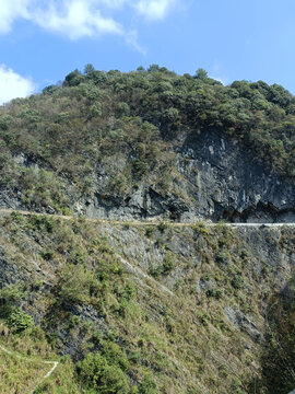 高山壁挂公路