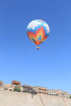 喀什古城上空的热气球