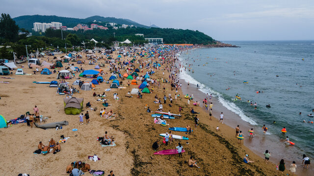 航拍大连傅家庄海滨浴场