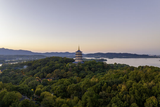 杭州西湖雷峰塔秋景航拍