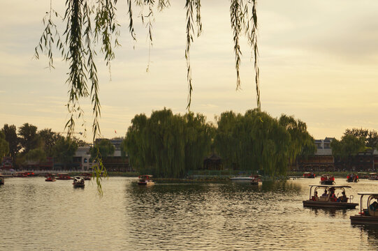 北京什刹海湖景