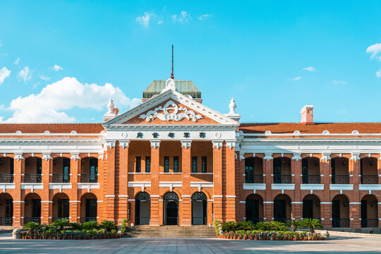 红墙红瓦民国建筑