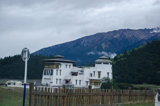 国际旅游小镇鲁朗风光