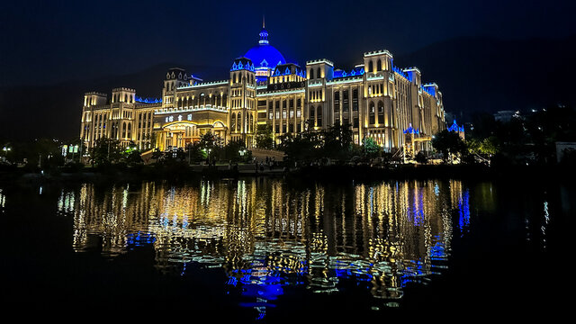 图书馆夜景