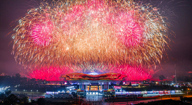 浏阳天空剧场烟花节烟花汇演