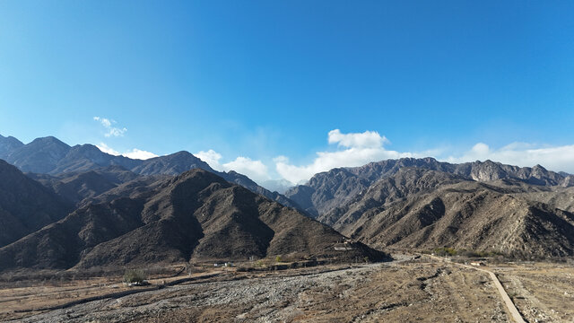 贺兰山下