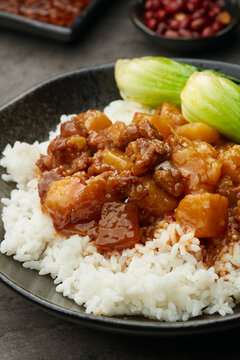 土豆红烧牛肉饭