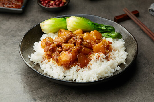 土豆红烧牛肉饭