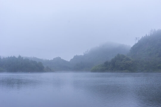 湖光山色