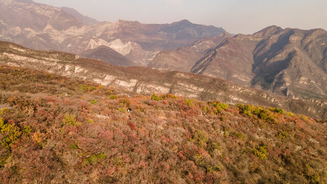 航拍北京房山坡峰岭秋日红叶