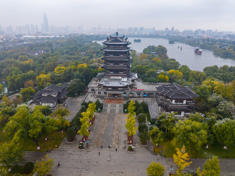 航拍济南大明湖雪景