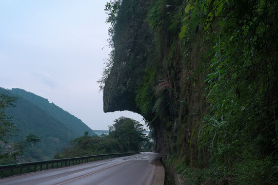 重庆北碚小三峡鹰嘴岩