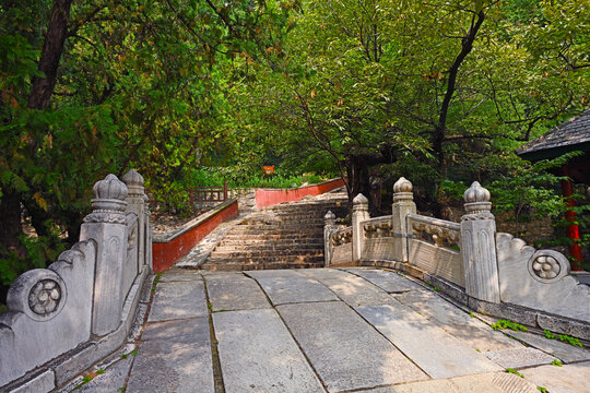 北京八大处石桥