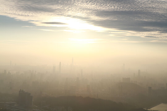 深圳梧桐山阳光