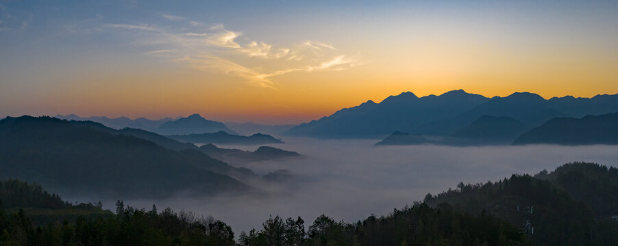 江南丽水高山群山晨曦云海云雾