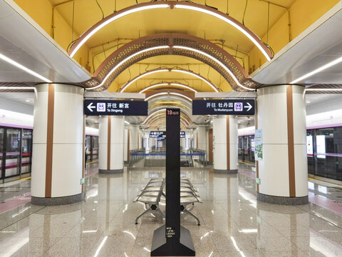 北京地铁19号线景风门站