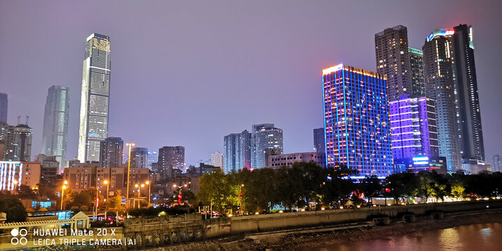 湖南长沙湘江河畔夜景