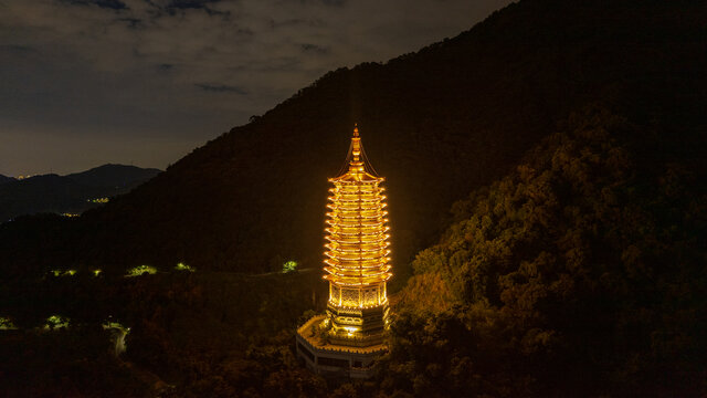 弘法寺宝塔夜晚灯光