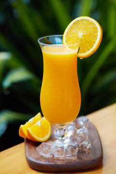 鲜榨橙子汁橙汁