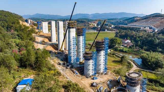 高铁建筑工程