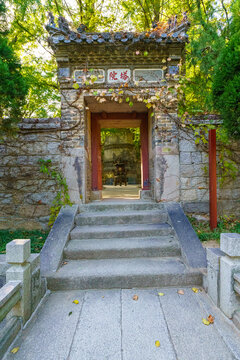 青岛崂山华严寺