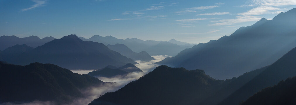 浙江丽水松阳高山山谷云海