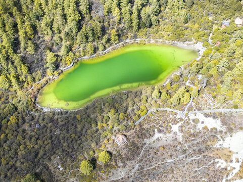 航拍四川亚丁珍珠海