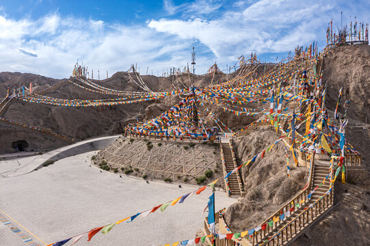 张掖肃南祁丰乡文殊寺前山景区