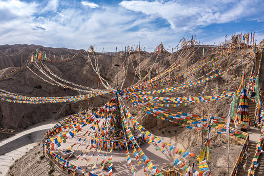 张掖肃南祁丰乡文殊寺前山景区