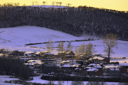 金山银山东北山村风光炊烟