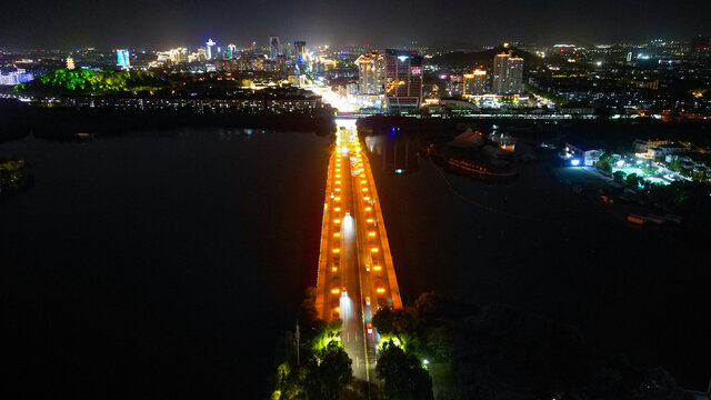 绍兴夜晚公路夜景