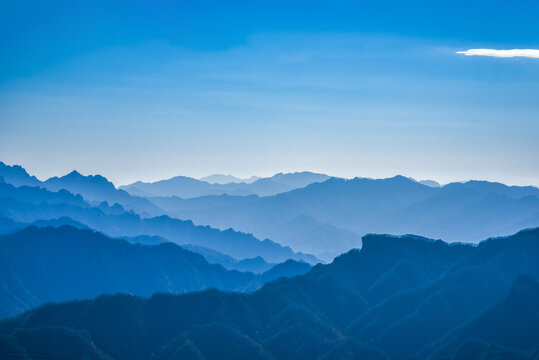 水墨远山