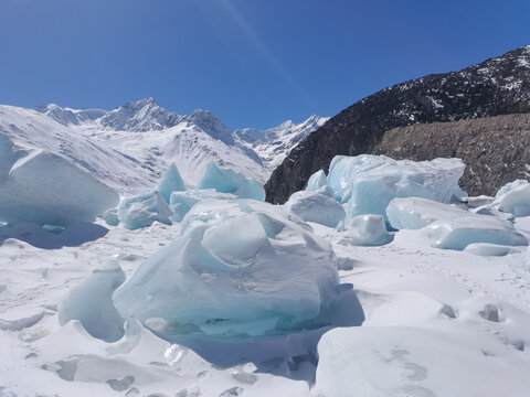 雪山美景