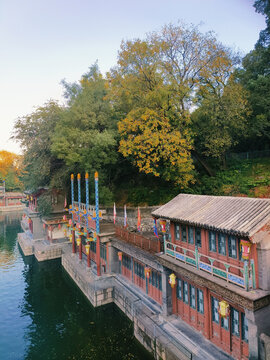 北京颐和园苏州街秋景