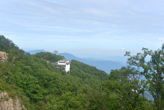 河南老君山森林里的酒店宾馆