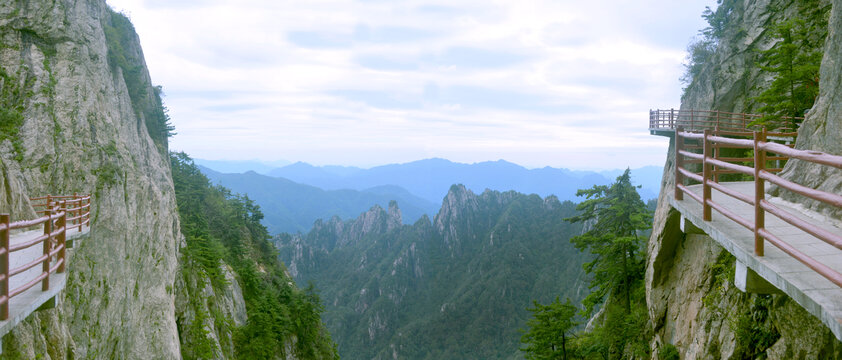 老君山峰自然风光及观光栈道