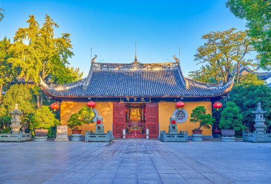 上海龙华寺