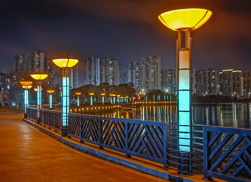 尹山湖夜景