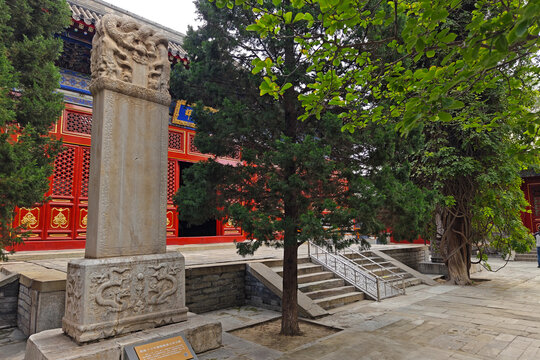 北京万寿寺大雄宝殿