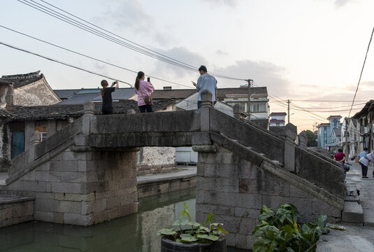 70年代古镇场景